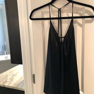 Lululemon black tank size 6